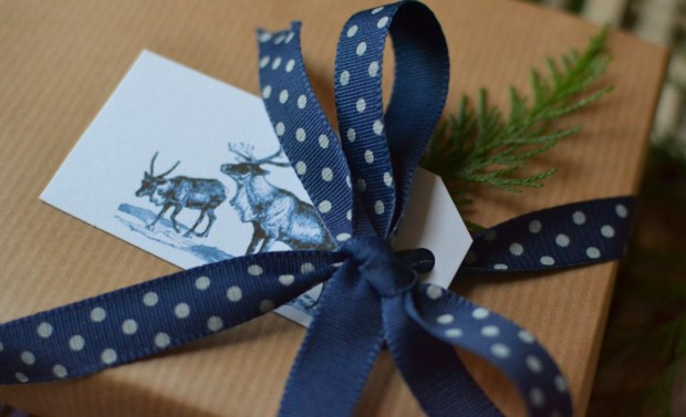 free-printable-gift-tags-from-decorators-notebook-blog