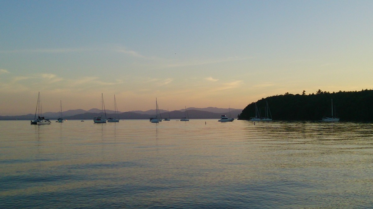 alt="Champlain Lake Vermont"