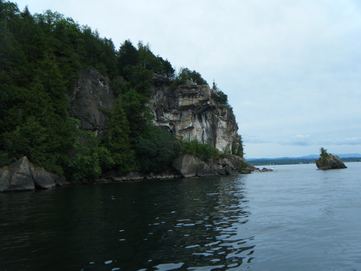 alt="Burlington Vermont Champlain Lake"